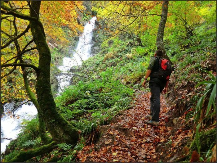 cascada del xiblu en otoño