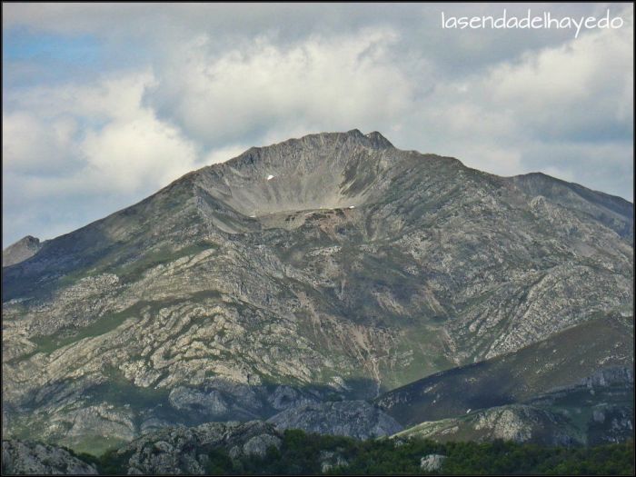 Peña Ten, como un viejo volcán, desde Valdeburón