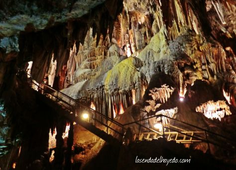 cuevas de valporquero